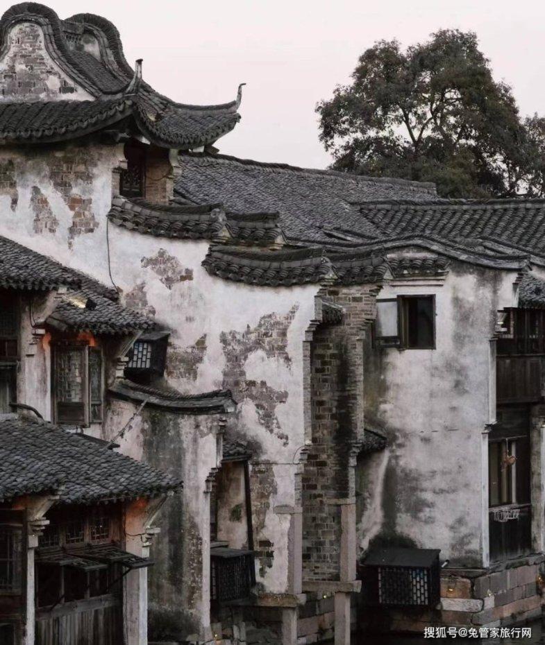 二十四分之五十五化成最简分数是多少？